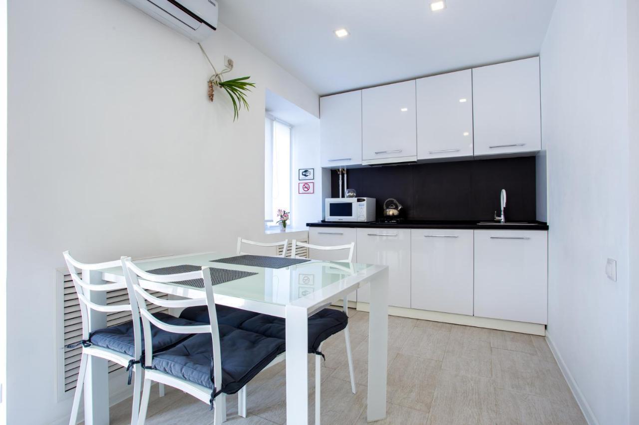 Apartment On Ushakova Χερσών Εξωτερικό φωτογραφία
