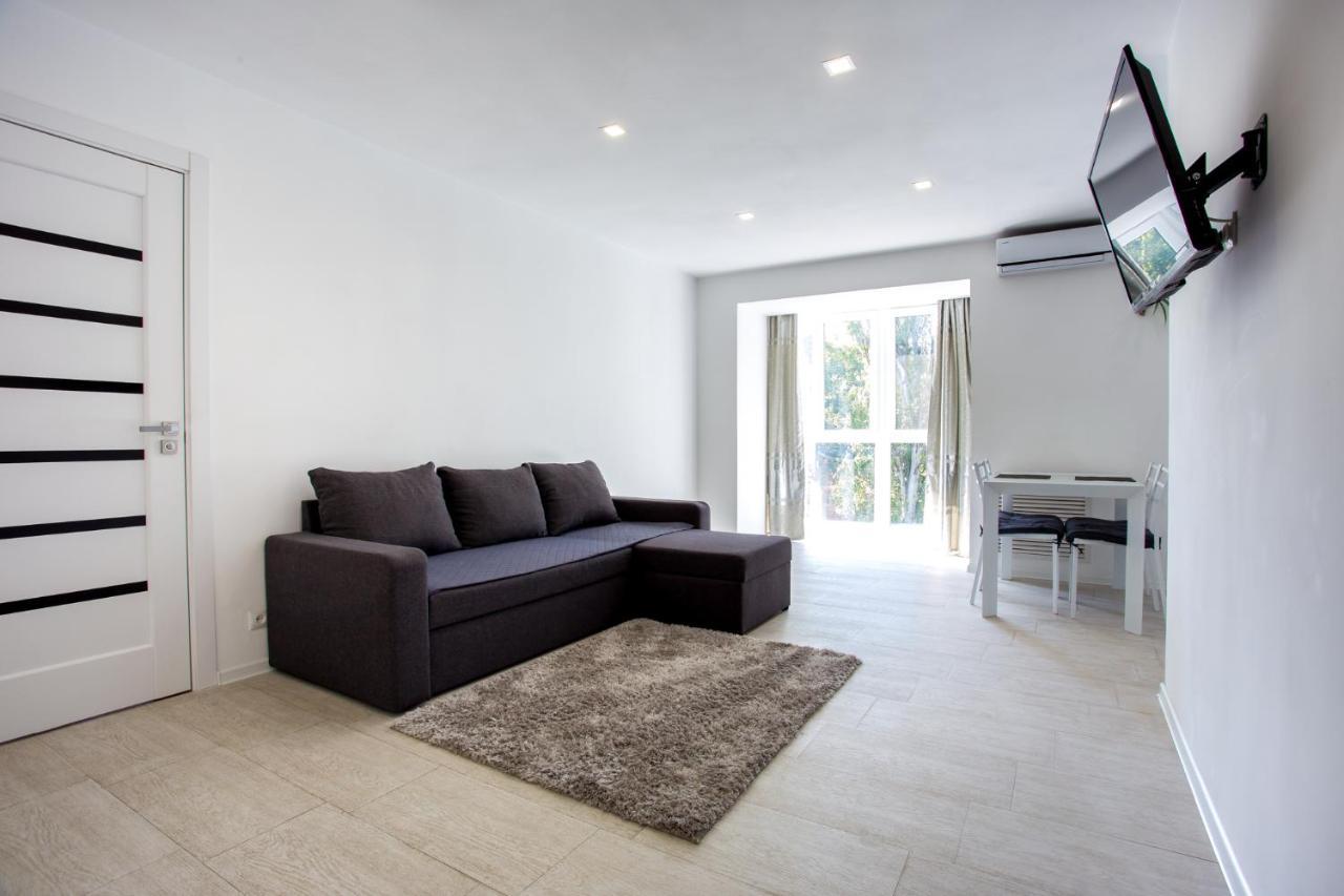 Apartment On Ushakova Χερσών Εξωτερικό φωτογραφία